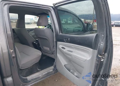 2013 Toyota Tacoma Base V6 из США, поврежденный, VIN 3TMLU4EN7DM113315